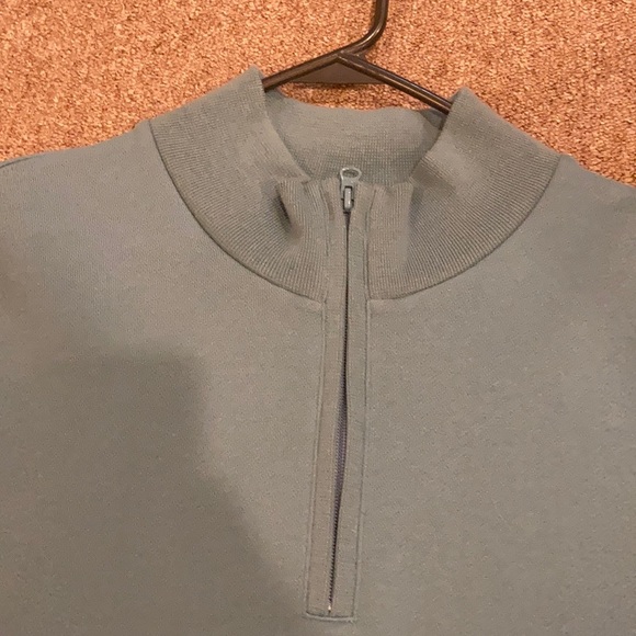 Champions Sweater - Picture 3 of 5